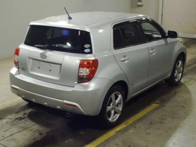 Toyota IST  с аукциона в Японии