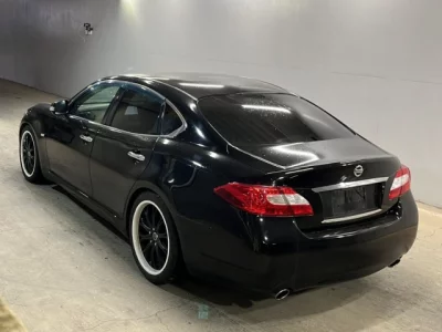 Nissan FUGA  с аукциона в Японии