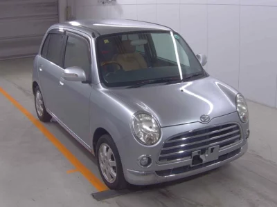 Daihatsu MIRA  с аукциона в Японии