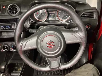 Suzuki SWIFT  с аукциона в Японии