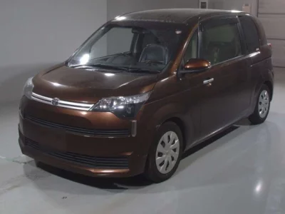 Toyota SPADE  с аукциона в Японии
