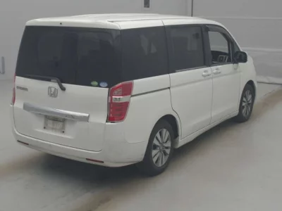 Honda STEP WAGON  с аукциона в Японии