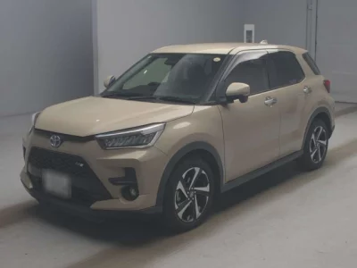 Toyota RAIZE  с аукциона в Японии