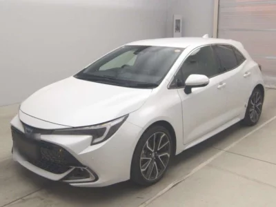 Toyota COROLLA SPORT  с аукциона в Японии