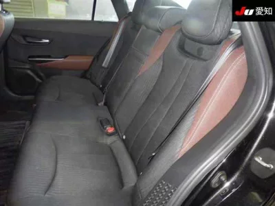 Toyota CROWN  с аукциона в Японии