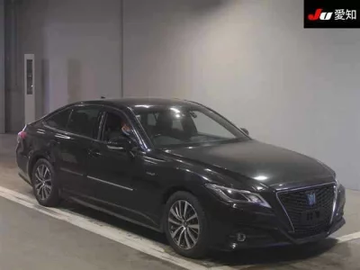 Toyota CROWN  с аукциона в Японии