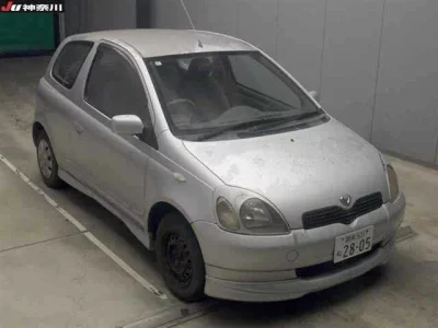 Toyota VITZ  с аукциона в Японии