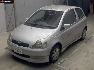 Toyota VITZ  с аукциона в Японии