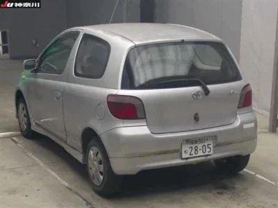 Toyota VITZ  с аукциона в Японии