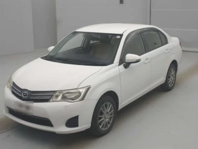 Toyota COROLLA AXIO  с аукциона в Японии