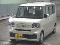 Honda N BOX лот № 6035 оценка 4.5  с аукциона в Японии 2