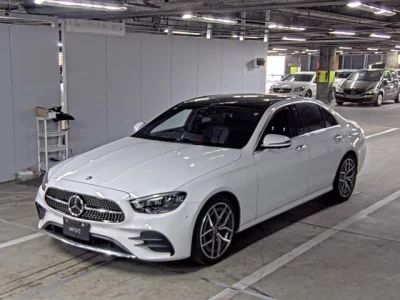 Mercedes-Benz E CLASS  с аукциона в Японии