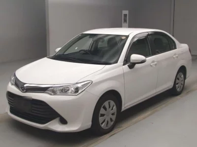 Toyota COROLLA AXIO  с аукциона в Японии