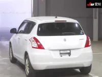 Suzuki SWIFT лот № 30028 оценка R  с аукциона в Японии 1