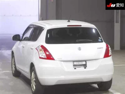Suzuki SWIFT  с аукциона в Японии