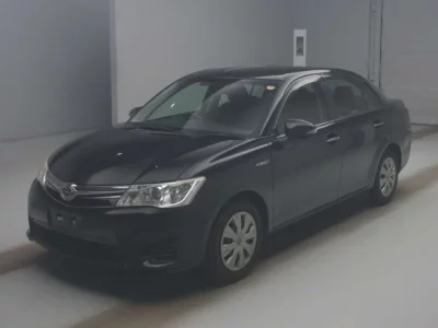 Toyota COROLLA AXIO  с аукциона в Японии