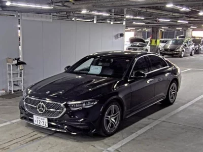 Mercedes-Benz E CLASS  с аукциона в Японии