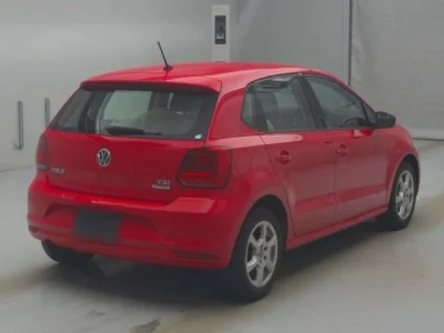 Volkswagen POLO  с аукциона в Японии