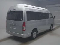 Toyota HIACE лот № 20107 оценка R  с аукциона в Японии 1