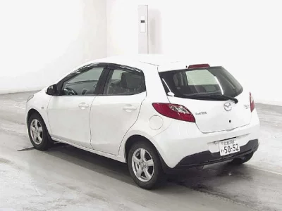 Mazda DEMIO  с аукциона в Японии