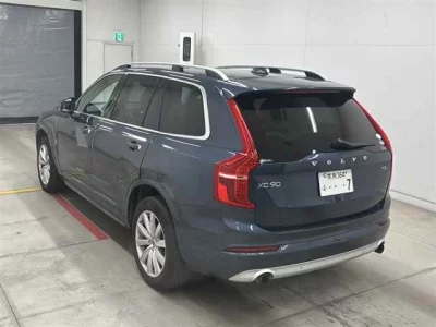 Volvo XC90  с аукциона в Японии
