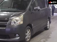 Toyota NOAH лот № 30045 оценка 3.5  с аукциона в Японии 6