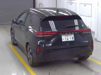 Nissan AURA  с аукциона в Японии