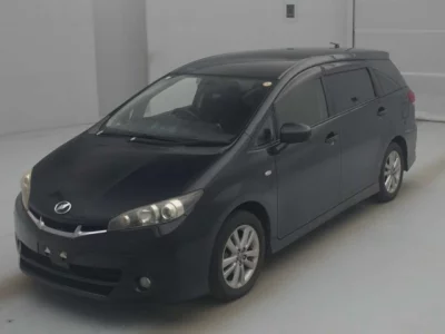 Toyota WISH  с аукциона в Японии
