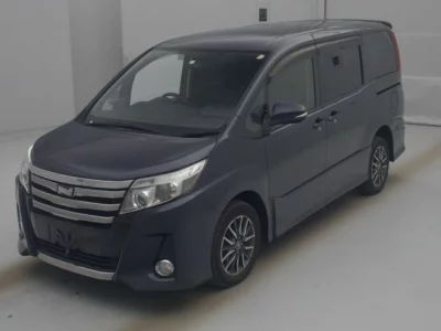 Toyota NOAH  с аукциона в Японии