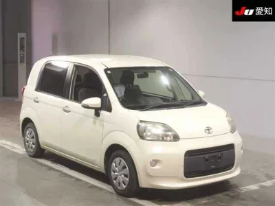 Toyota PORTE  с аукциона в Японии