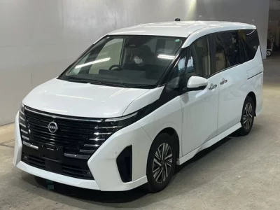 Nissan SERENA  с аукциона в Японии
