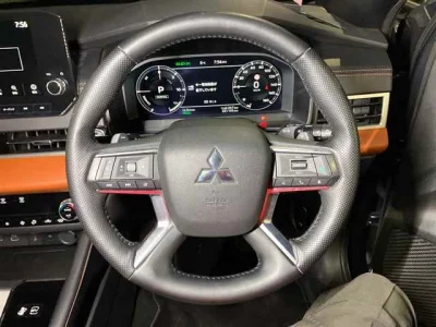 Mitsubishi OUTLANDER PHEV