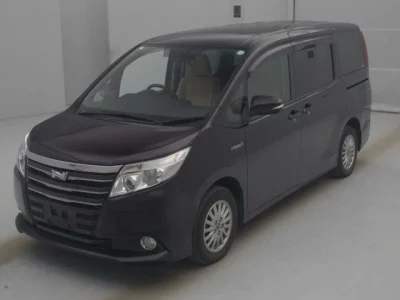Toyota NOAH  с аукциона в Японии