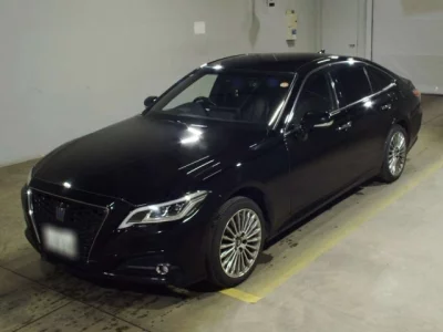 Toyota CROWN  с аукциона в Японии