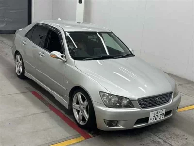 Toyota ALTEZZA  с аукциона в Японии