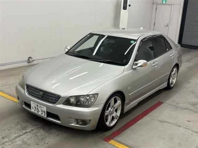 Toyota ALTEZZA  с аукциона в Японии