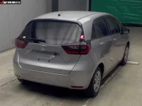 Honda FIT лот № 6082 оценка 4  с аукциона в Японии 3