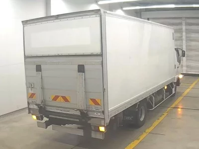 Mitsubishi FUSO FIGHTER