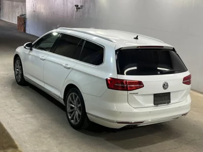 Volkswagen PASSAT VARIANT  с аукциона в Японии