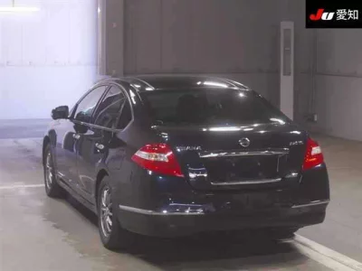Nissan TEANA  с аукциона в Японии