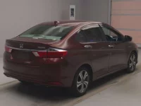 Honda GRACE лот № 86003 оценка 3.5  с аукциона в Японии 1