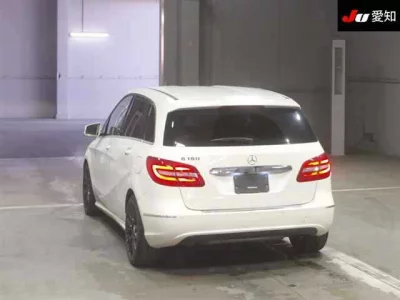 Mercedes-Benz B CLASS