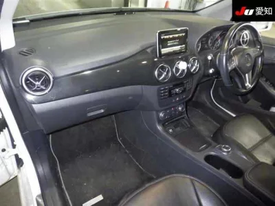 Mercedes-Benz B CLASS