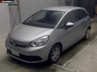 Honda FIT лот № 6107 оценка 4  с аукциона в Японии 2