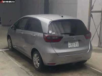 Honda FIT лот № 6107 оценка 4  с аукциона в Японии 1