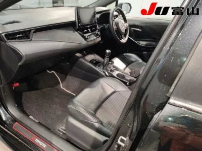 Toyota COROLLA TOURING  с аукциона в Японии