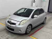 Toyota VITZ лот № 30193 оценка R  с аукциона в Японии 3