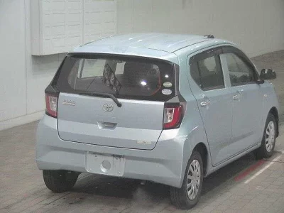 Toyota PIXIS EPOCH  с аукциона в Японии