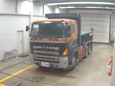 Hino TRUCK
