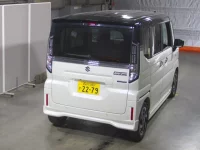 Suzuki SPACIA лот № 105 оценка 6  с аукциона в Японии 1